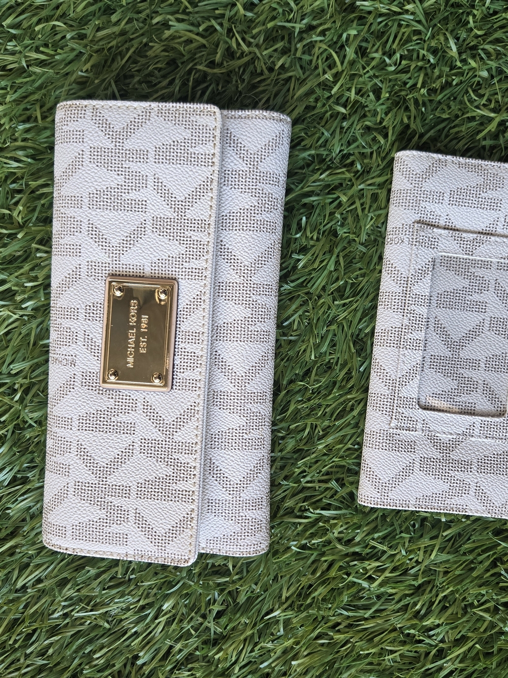 Michael Kors Cream Logo Continental Wallet